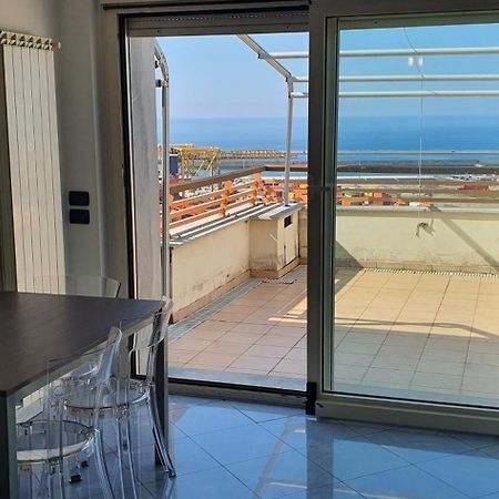 Apartamento Attico Con Vista Su Genova Exterior foto