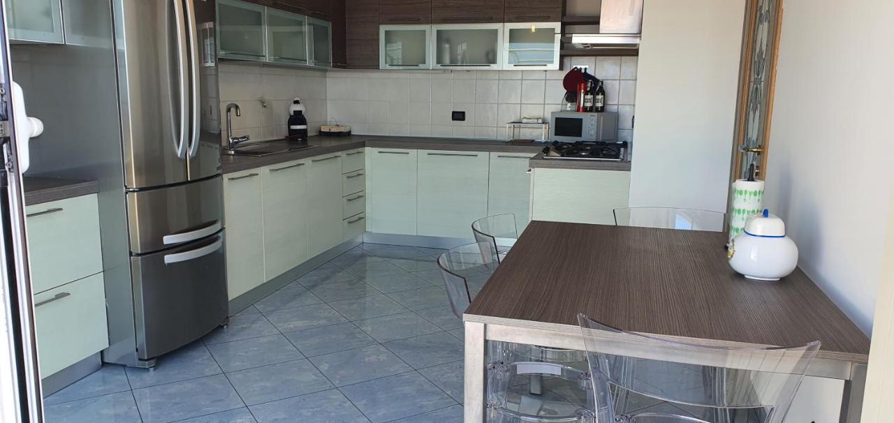 Apartamento Attico Con Vista Su Genova Exterior foto