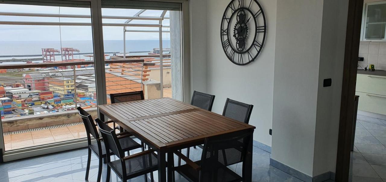 Apartamento Attico Con Vista Su Genova Exterior foto