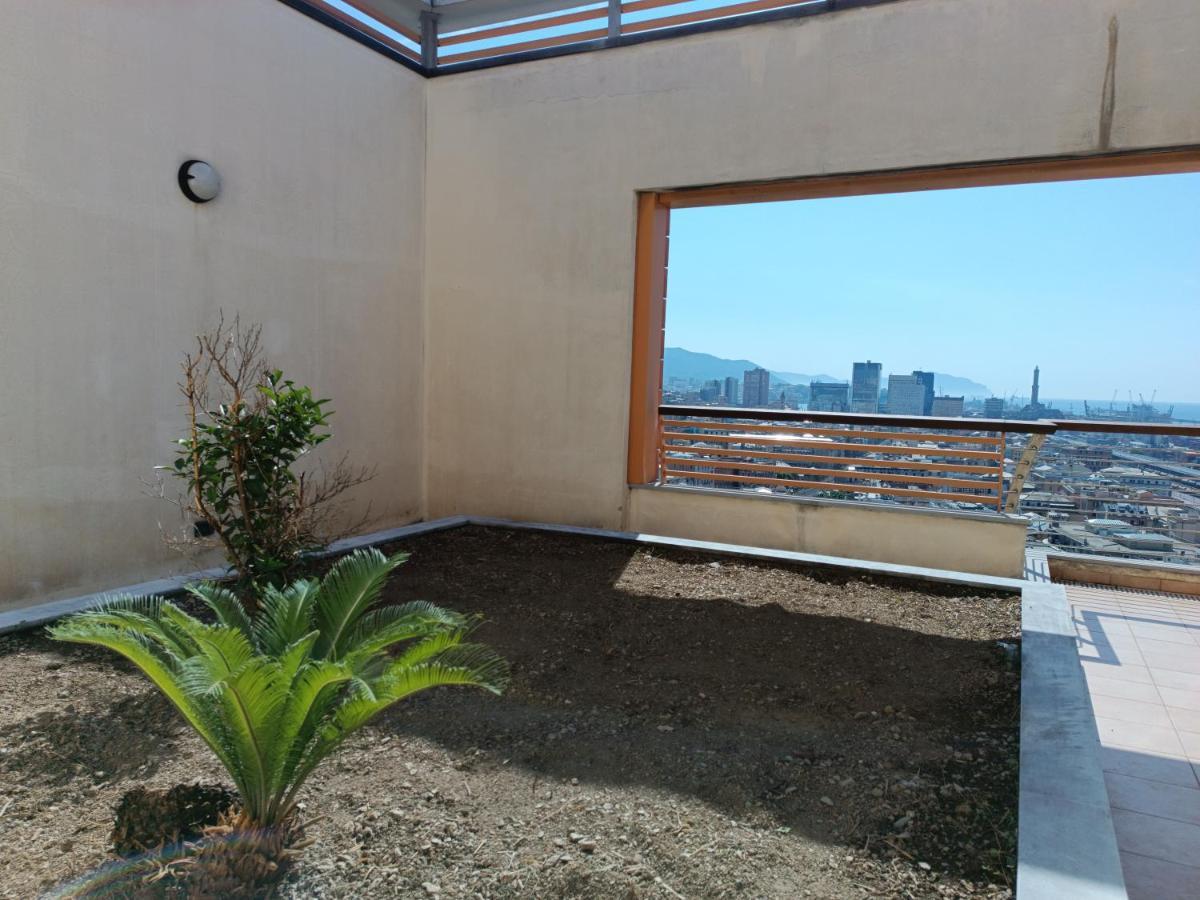 Apartamento Attico Con Vista Su Genova Exterior foto