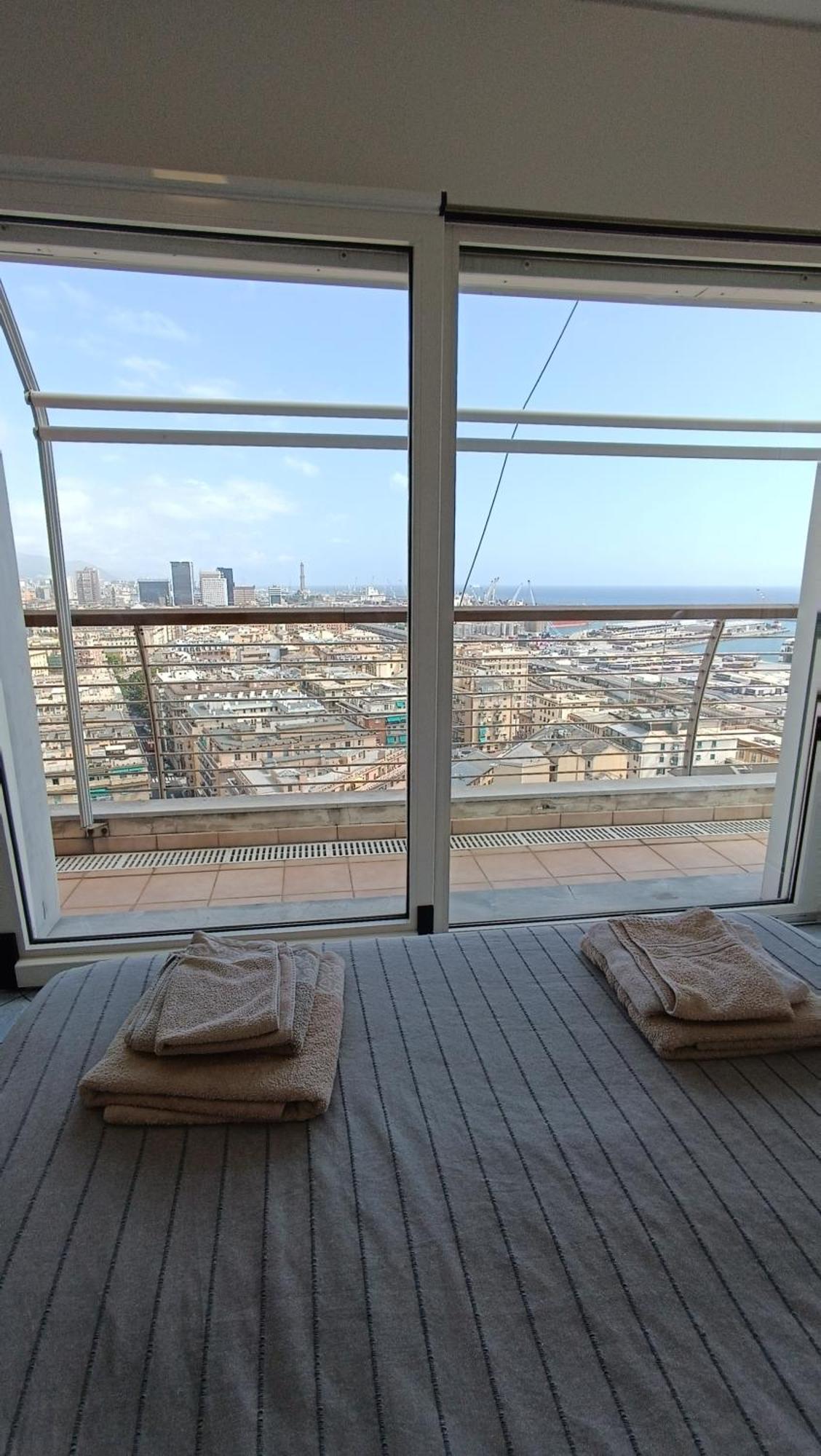 Apartamento Attico Con Vista Su Genova Exterior foto