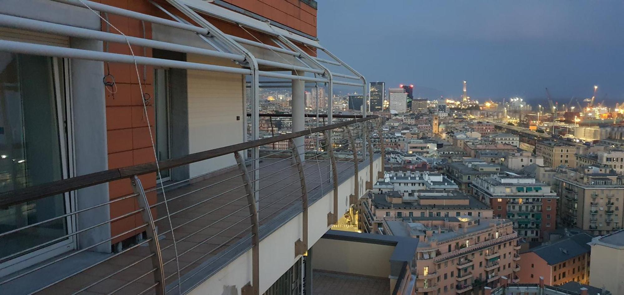 Apartamento Attico Con Vista Su Genova Exterior foto